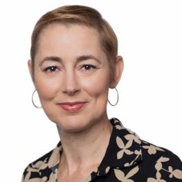 Rindi headshot.jpg