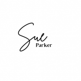 Logo.SueParker.png